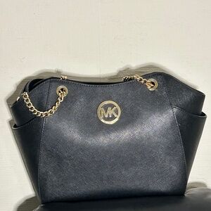 Michael Kors Jet Set Shoulder Bag